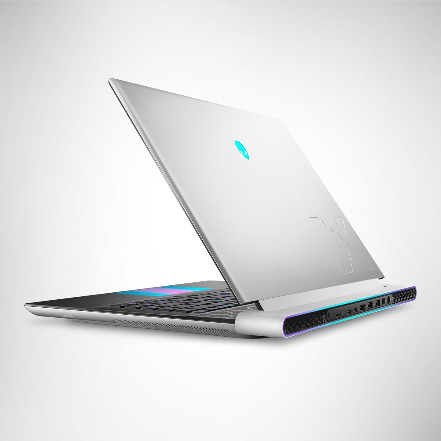 Dell Alienware x16 R2 Gaming Laptop, 16-Core Ultra 9 185H, 16 Inch FHD+ 240Hz, RTX 4070 8GB, AlienFX RGB backlit, Lunar Silver